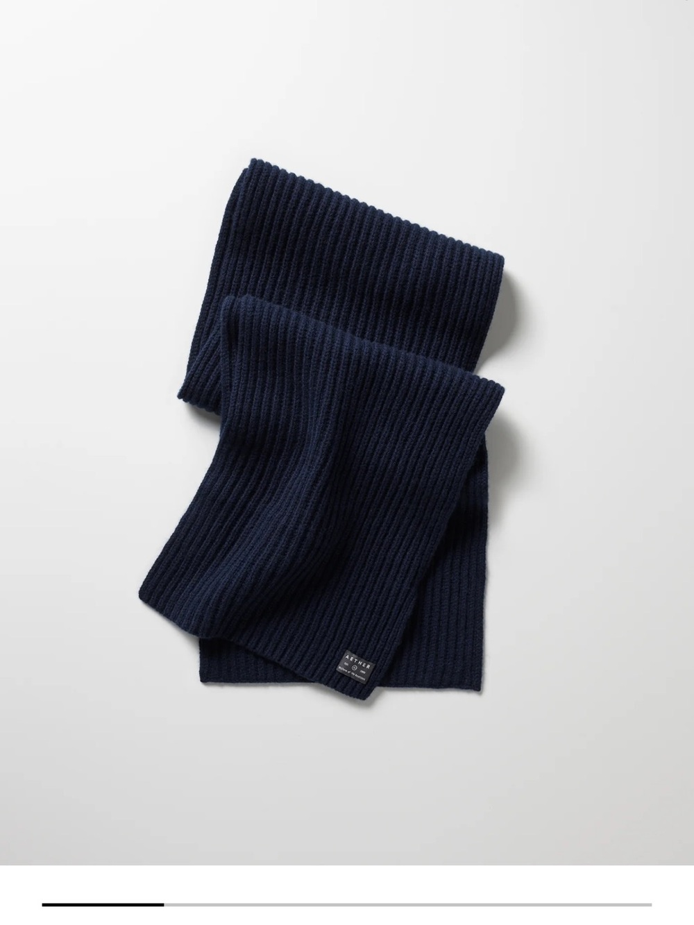 Aether Navy Ribbed Cashmere Scarf